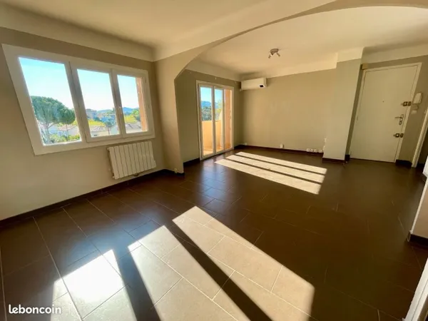 Appartement T3 à Saint Barnabé au calme