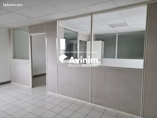 Local 104 m² Mauguio