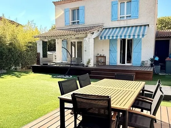 Villa 4 pièces 100 m² avec jardin et garage - Puget-sur-Argens (83)