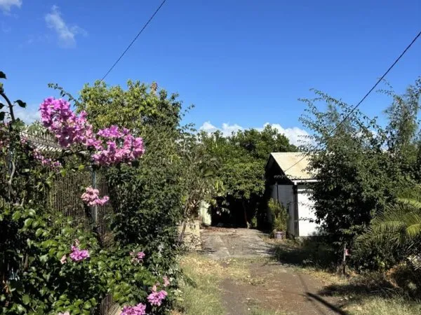 Maison à rénover sur Terrain de 874m2 - La Saline Les Bains