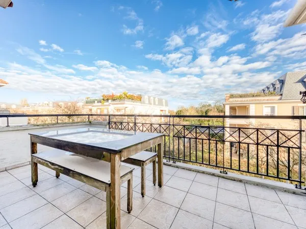Appartement Emerainville 4 pièce(s) 90.4 m2