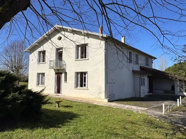 Maison 10 pièces 310 m²
