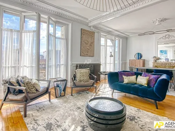 Versailles Notre-Dame Les Prés Appartement 6 pièces 145 m² situé au 2ème étage avec ascenseur (raris