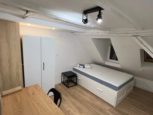 Colocation hyper centre