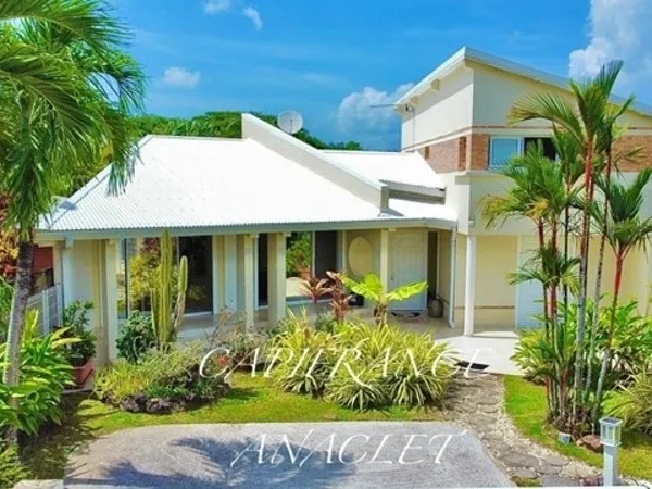 ✨RARE SUR LE MARCHÉ✨ Villa à vendre 4 pièces LES TROIS ILETS (972)