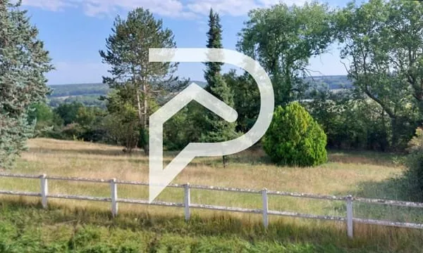 À vendre un terrain constructible sur Mesnil Sur L'Estrée 731 m2