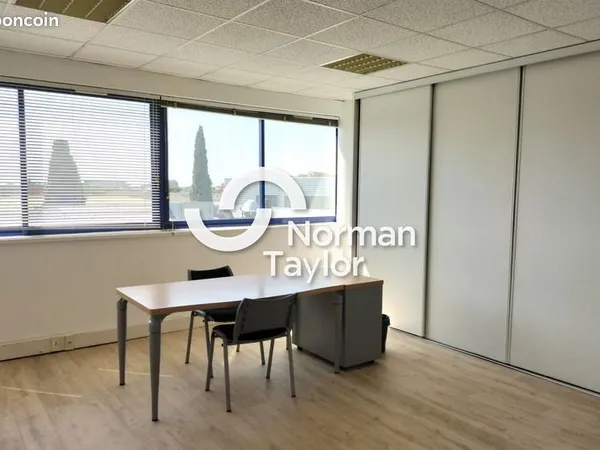 Bureaux 91 m²