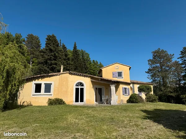 La begude de mazenc en Drôme provençale maison type 5 à louer à l'année