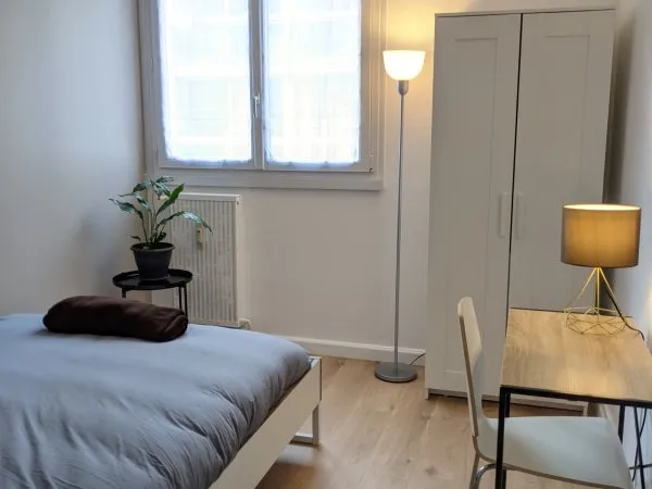 Loue chambre colorée et calme en colocation à Créteil près du métro L8 Créteil Université