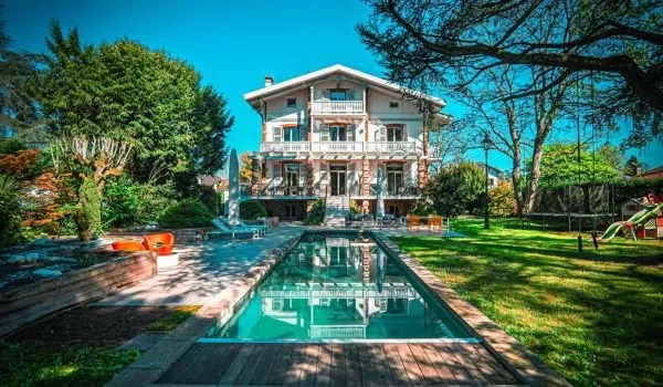 Propriété 13 pièces 452 m²