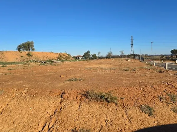 Terrain 891 m²