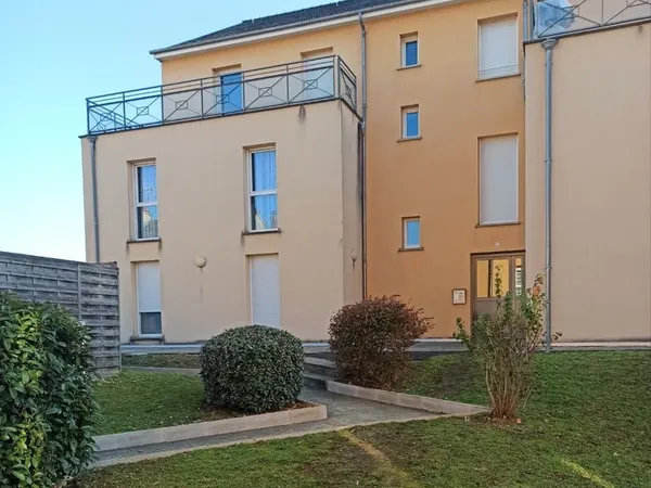 Studio avec parking et balcon