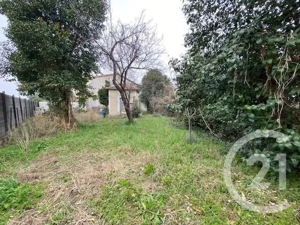 Terrain 413 m²