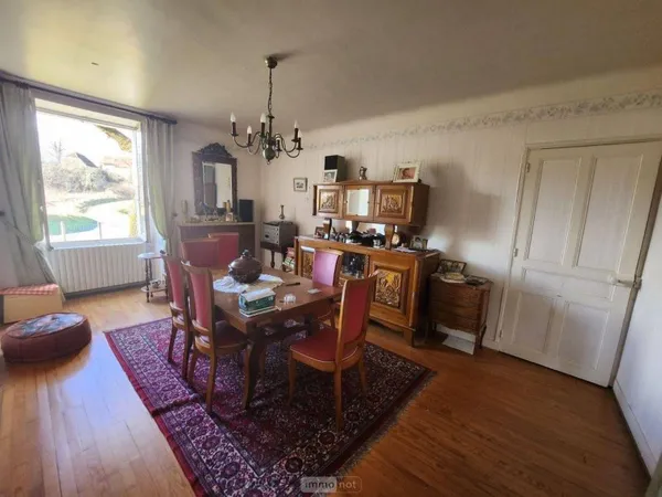 Maison 2 pièces 77 m²