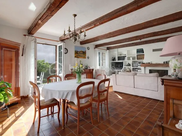 Maison 5 pièces 160 m²