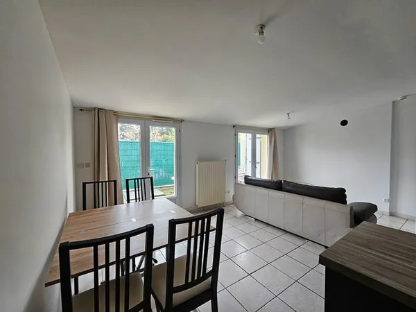 À louer - T2 MEUBLE TRELAZE