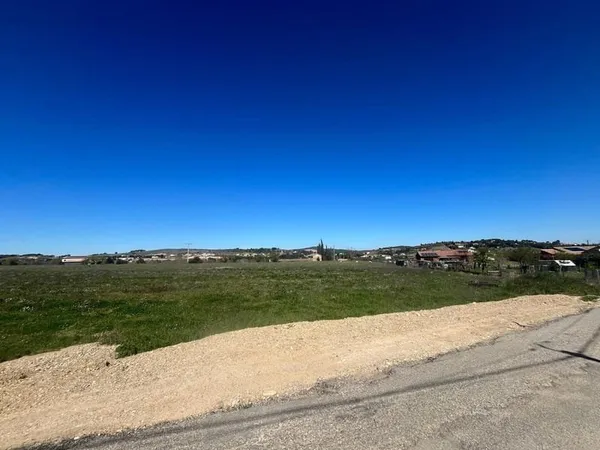 Limoux - Proche centre-ville - Terrain plat de 4366m2