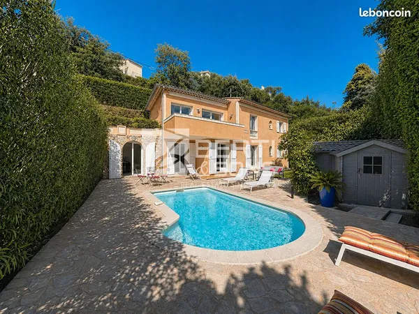 Maison 5 pièces 145 m²