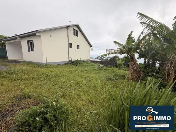4 pièces. 3 chambres 90 m2. Une vue mer. Zéro compromis