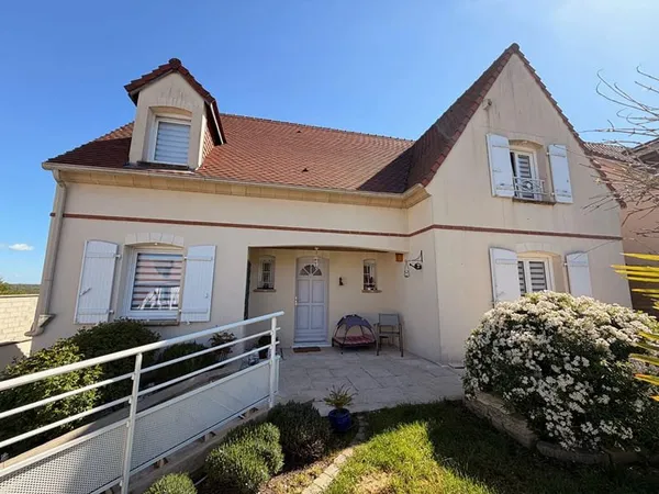 Maison 6 pièces 145 m²