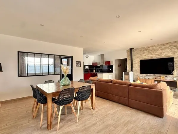 Maison 12 pièces 130 m²