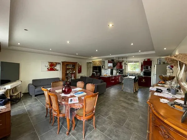 Appartement / Local commercial à Soumoulou