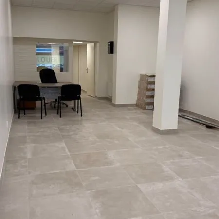 Local commercial 77 m² CAEN