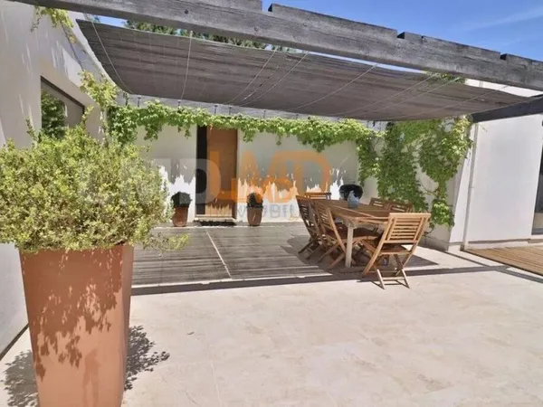 Propriété de 280m2 à Pujaut dans le Gard