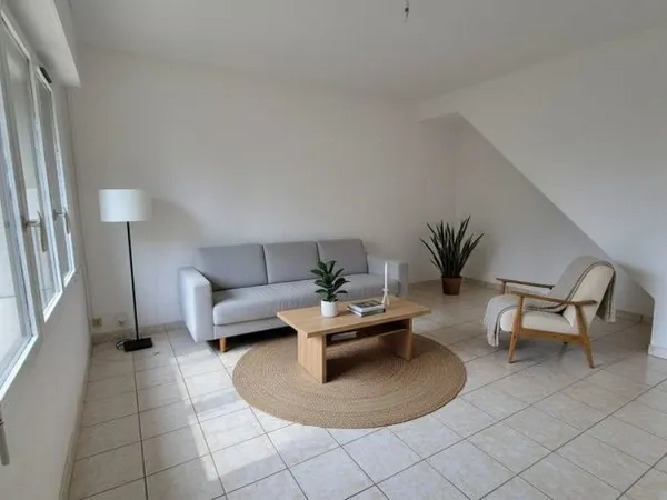 APPARTEMENT AVEC TERRASSE