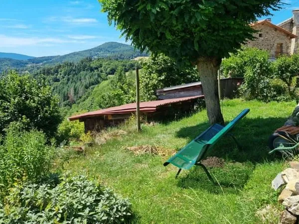 Graix 42220 maison de village 2 chambres garage terrain non attenant 285m²