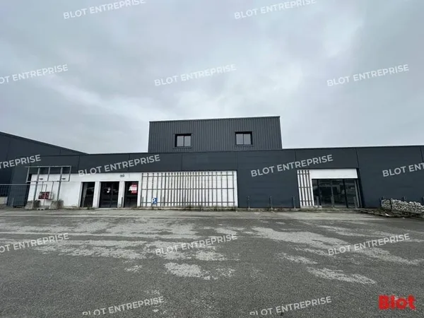 Entrepôt 1250 m²