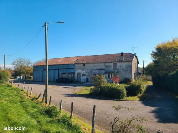 Ancienne ferme et terrain