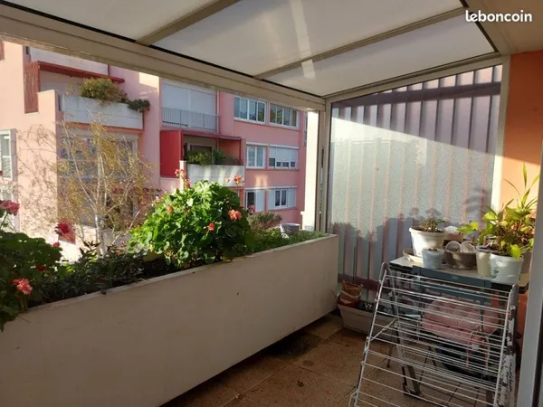 Appartement de 68.90 m² rue Slovénie à POITIERS