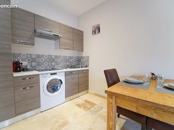 Studio 1 pièce 30 m²