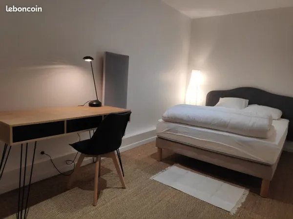 Chambre à louer - maison en colocation, plein centre de Tourcoing
