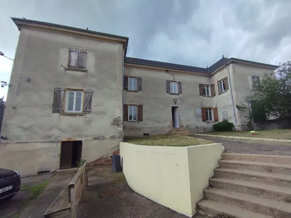 Maison 10 pièces 385 m²