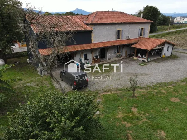 Maison rénovée 180 m², cadre intime et authentique