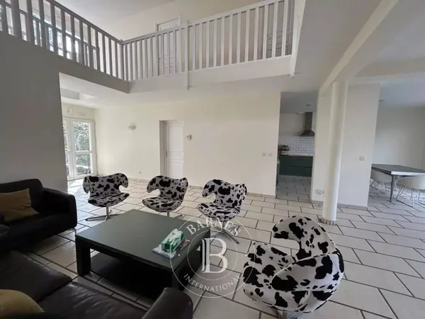 Maison 6 pièces 195 m²