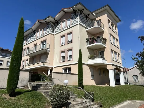APPARTEMENT TYPE 5 AVEC TERASSE