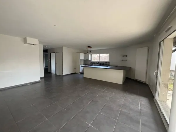 Maison de plain-pied 6 pièces 118 m²