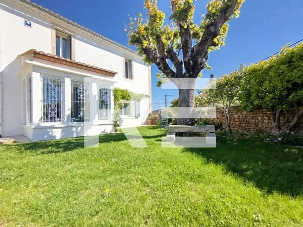 VILLA RENOVEE AVEC PISCINE BOUILLARGUES