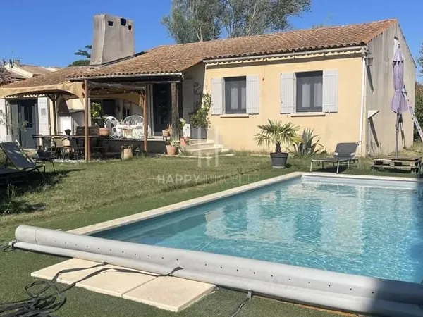 Fontvieille : Maison rénovée de plain pied au calme