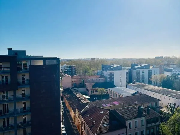 Appartement T1 lumineux avec grand balcon, climatisation, cellier et parking - Toulouse Saint Cyprie