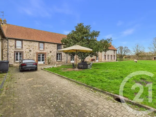 Maison 13 pièces 355 m²