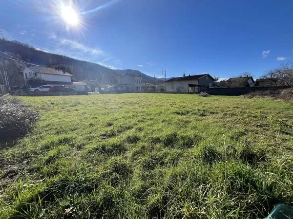 Terrain à bâtir de 0 pièces principales