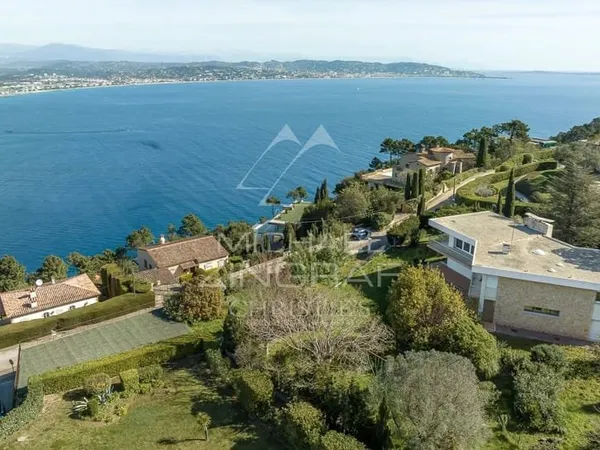 Théoule-Sur-Mer - Propriété à Rénover - Vue mer Panoramique