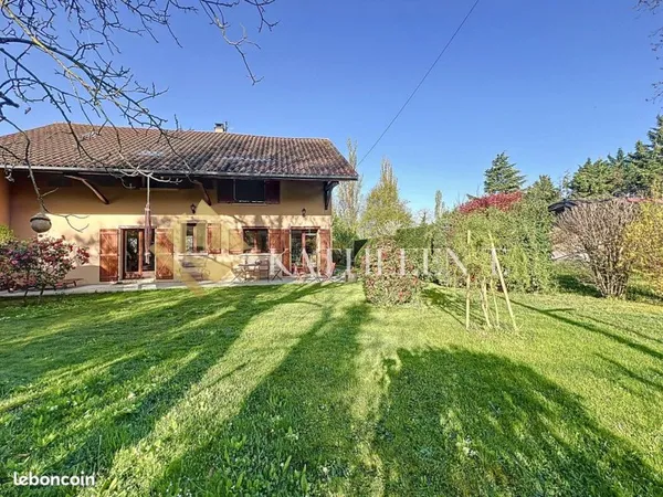Propriété 6 pièces 180 m²