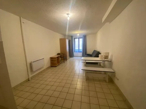 Studio 1 pièce 27 m²