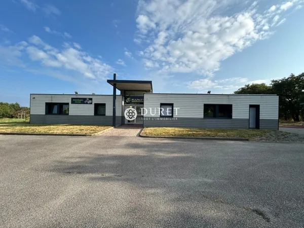 Local professionnel 228 m²