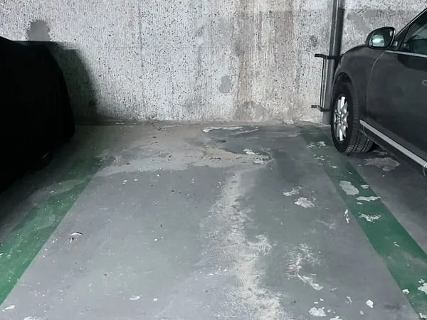 Location de parking rue de l'université 75007 Paris